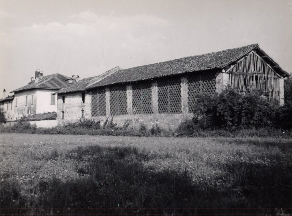Badile, Casino della visita e rustici (foto di Carlo Ciocca, 1953)