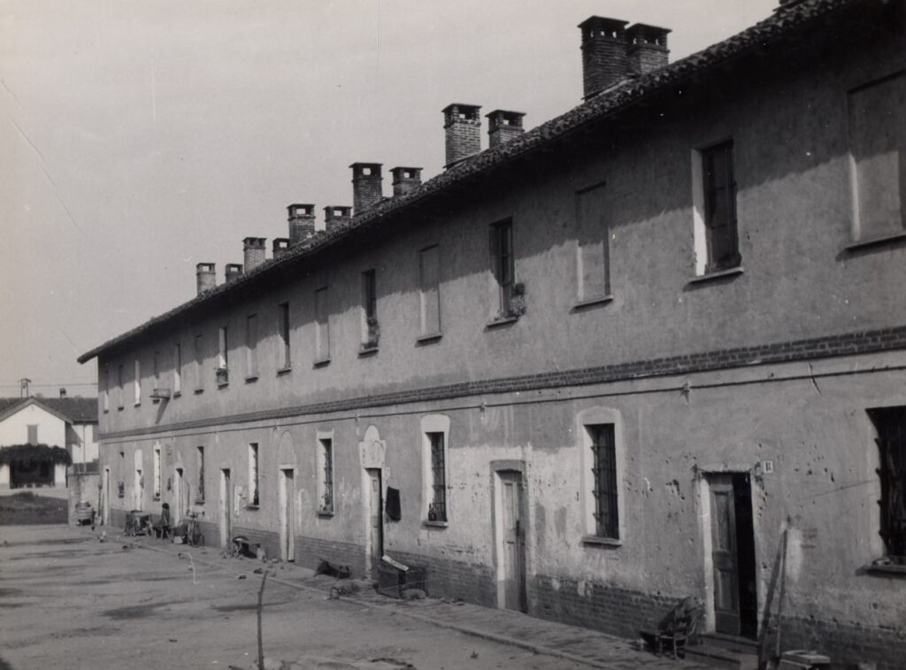 Bonate, Case coloniche (foto di Carlo Ciocca, 1953)