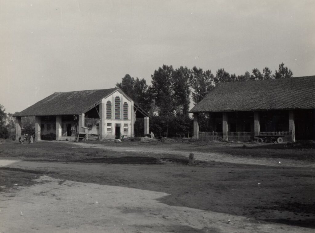 Bonate, Stallette (foto di Carlo Ciocca, 1953)