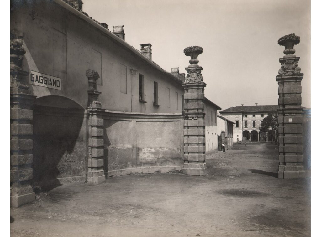 Cascina Maggiore di Gaggiano - Accesso (foto di Vincenzo Aragozzini, 1934)
